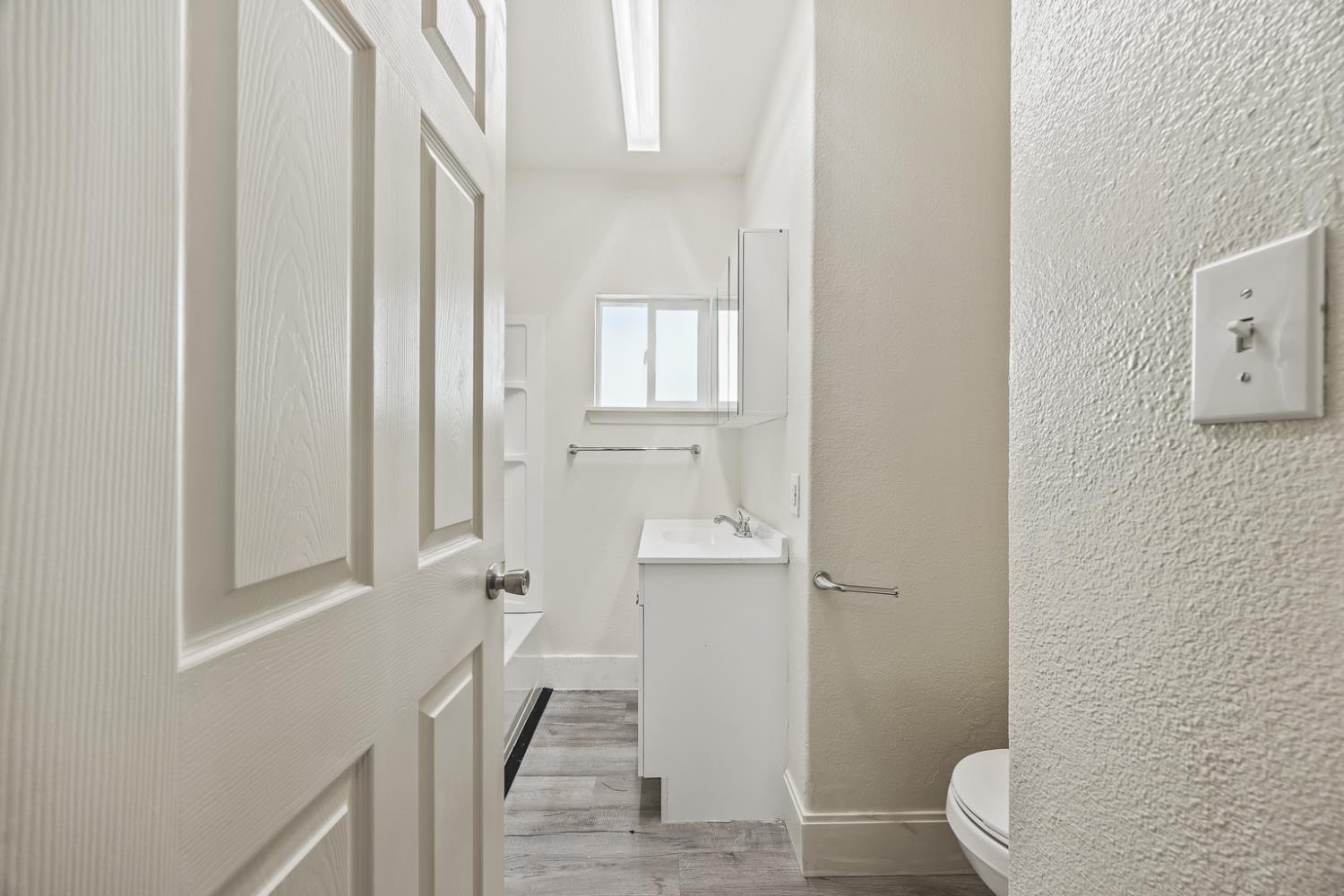 2337 South Poppy Avenue Fresno, CA 93706 - Photo 17 of 28