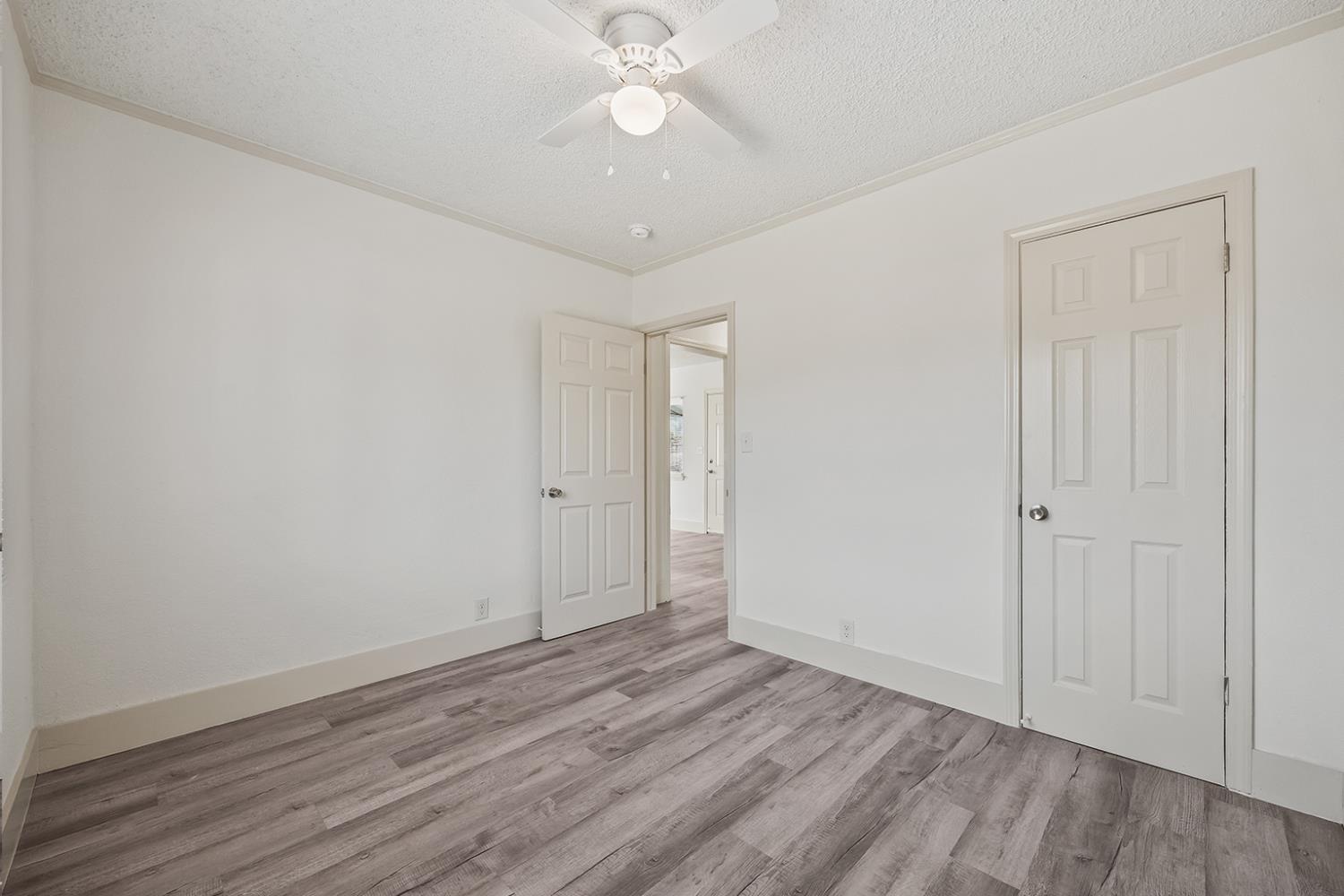 2337 South Poppy Avenue Fresno, CA 93706 - Photo 20 of 28