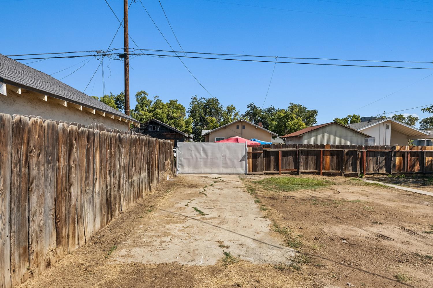 2337 South Poppy Avenue Fresno, CA 93706 - Photo 26 of 28