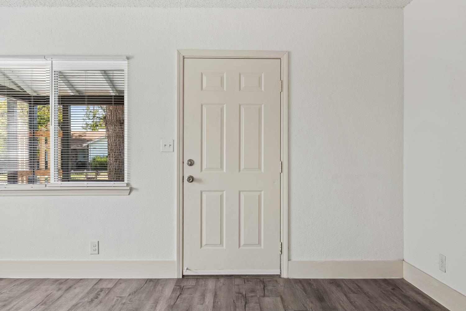 2337 South Poppy Avenue Fresno, CA 93706 - Photo 5 of 28