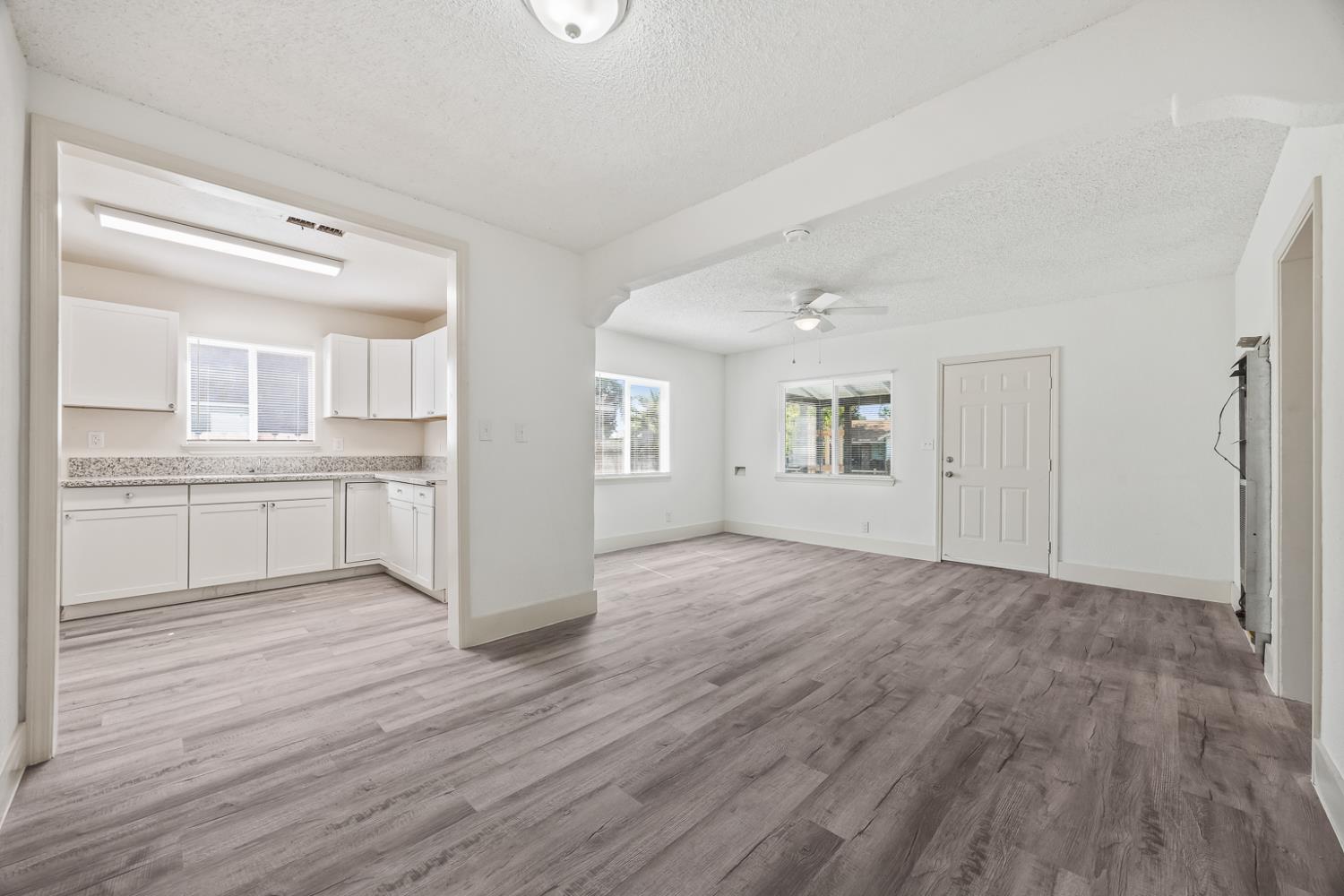 2337 South Poppy Avenue Fresno, CA 93706 - Photo 9 of 28