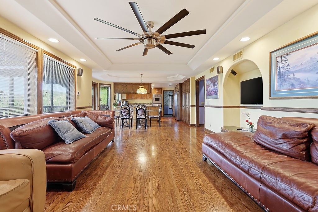 24300 Sylvan Glen Road Calabasas, CA 91302 - Photo 23 of 47