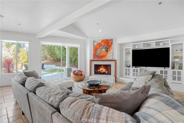 a view of entryway with a front door