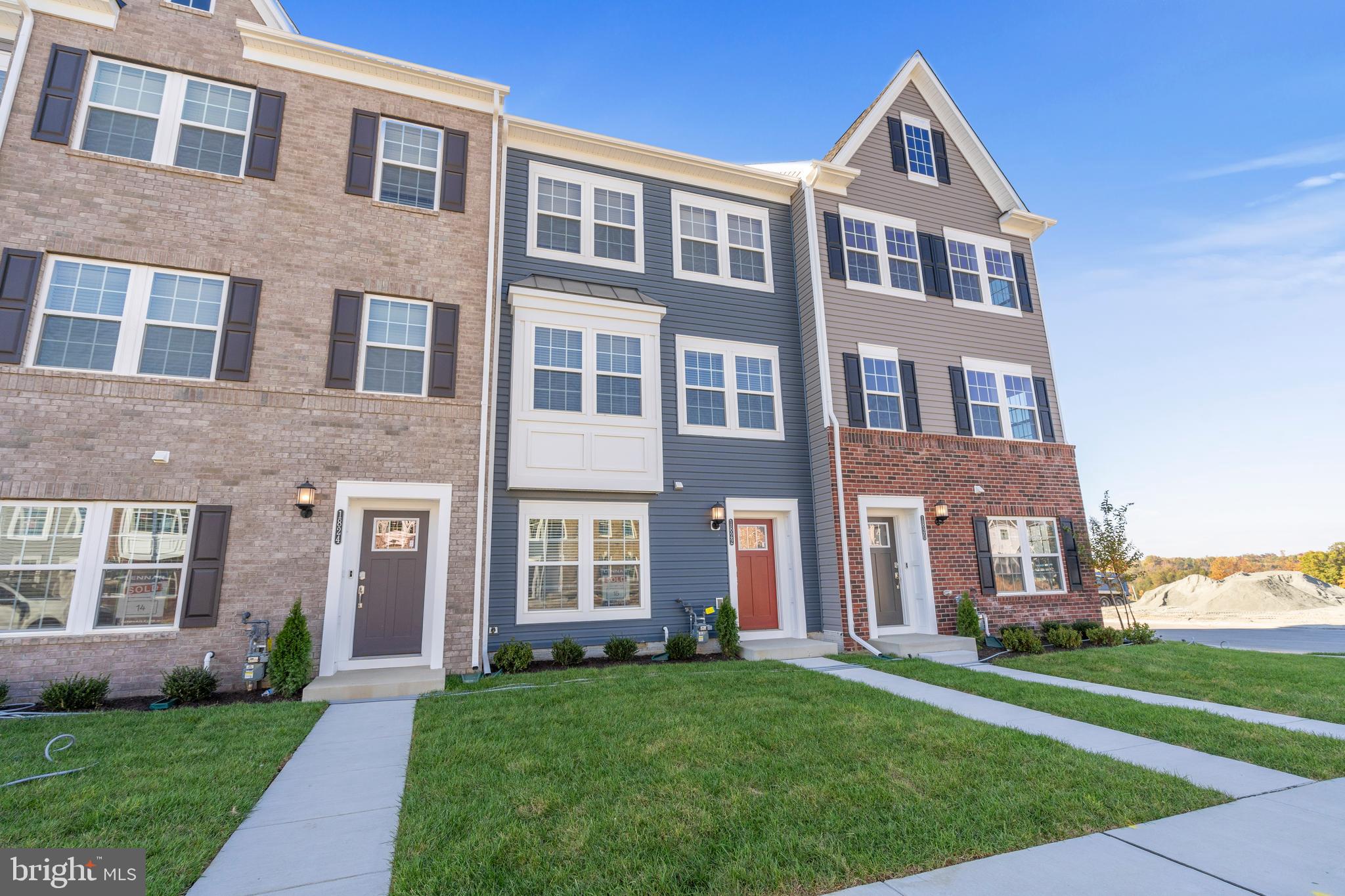 1822 Parham Way Baltimore, MD 21244 - Photo 2 of 38