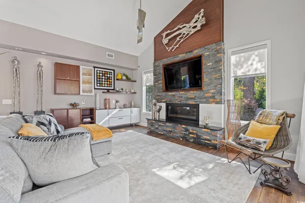 $929,500 | 4800 Camellia Drive, Myrtle Beach, SC 29577