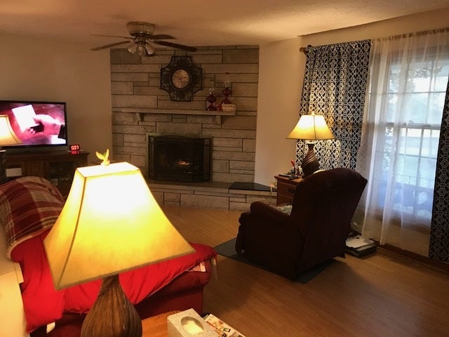 1950 Hadley Loop Road Bowling Green, KY 42101 - Photo 2 of 26 Gallery Image 2