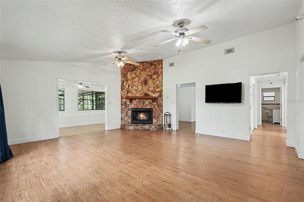 231 Duke Simms Road Brandon, FL 33511 - Photo 9 of 35