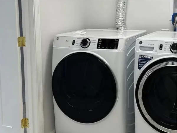 $2,575 | 14 Summer Street, West Warwick, RI 02893