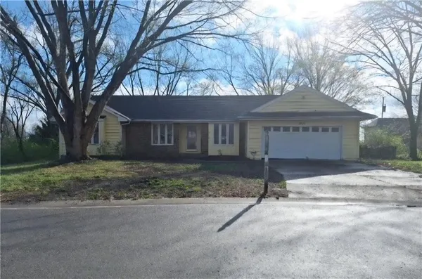 $150,000 | 3820 Southwest Gamwell Road, Topeka, KS 66610