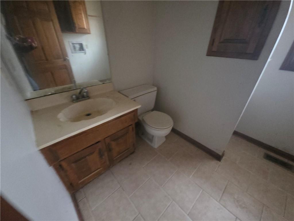 3820 Southwest Gamwell Road Topeka, KS 66610 - Photo 7 of 24