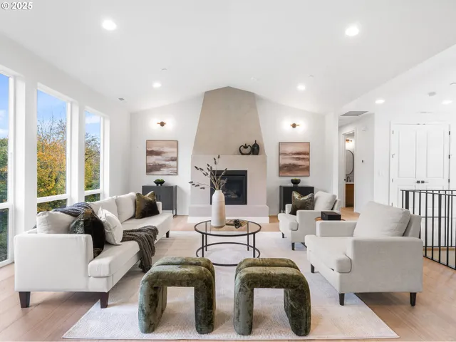 $929,900 | 841 Southwest 49th Street, Gresham, OR 97080