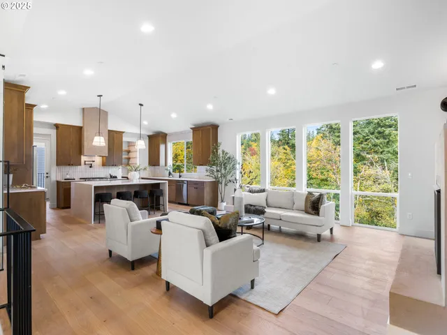 $929,900 | 841 Southwest 49th Street, Gresham, OR 97080