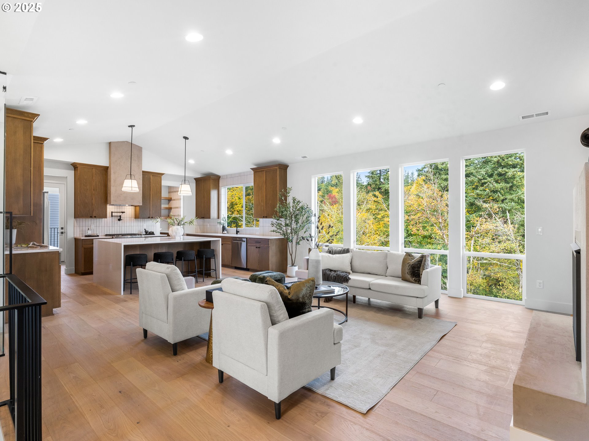 841 Southwest 49th Street Gresham, OR 97080 - Photo 21 of 44