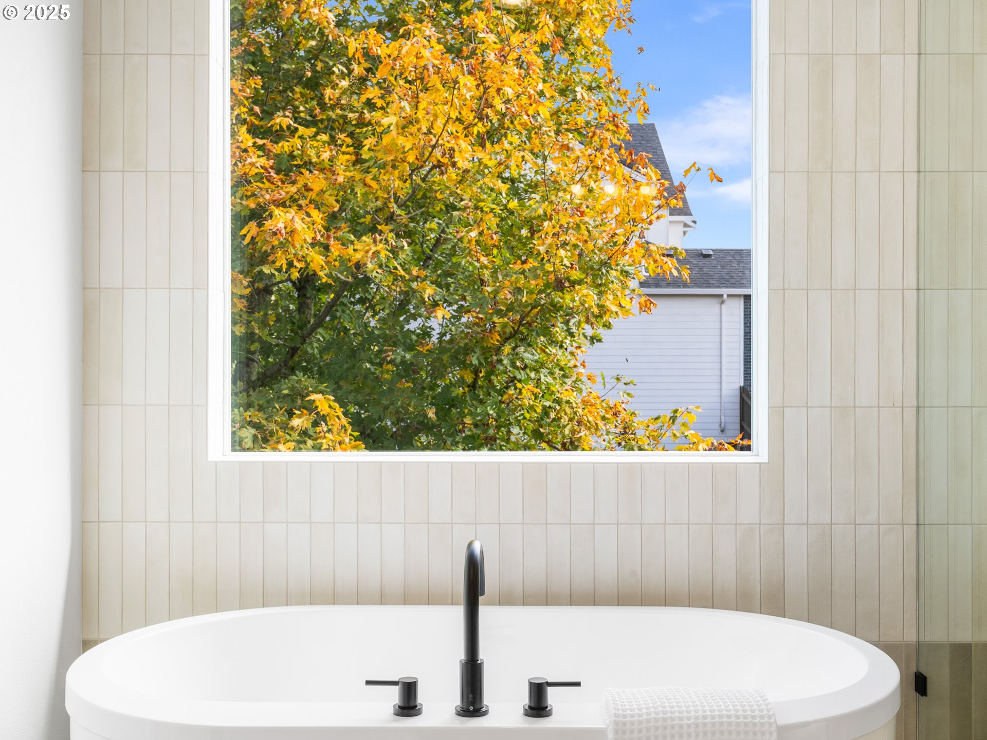 841 Southwest 49th Street Gresham, OR 97080 - Photo 34 of 44