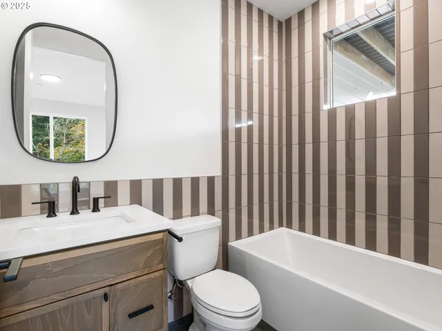 $929,900 | 841 Southwest 49th Street, Gresham, OR 97080