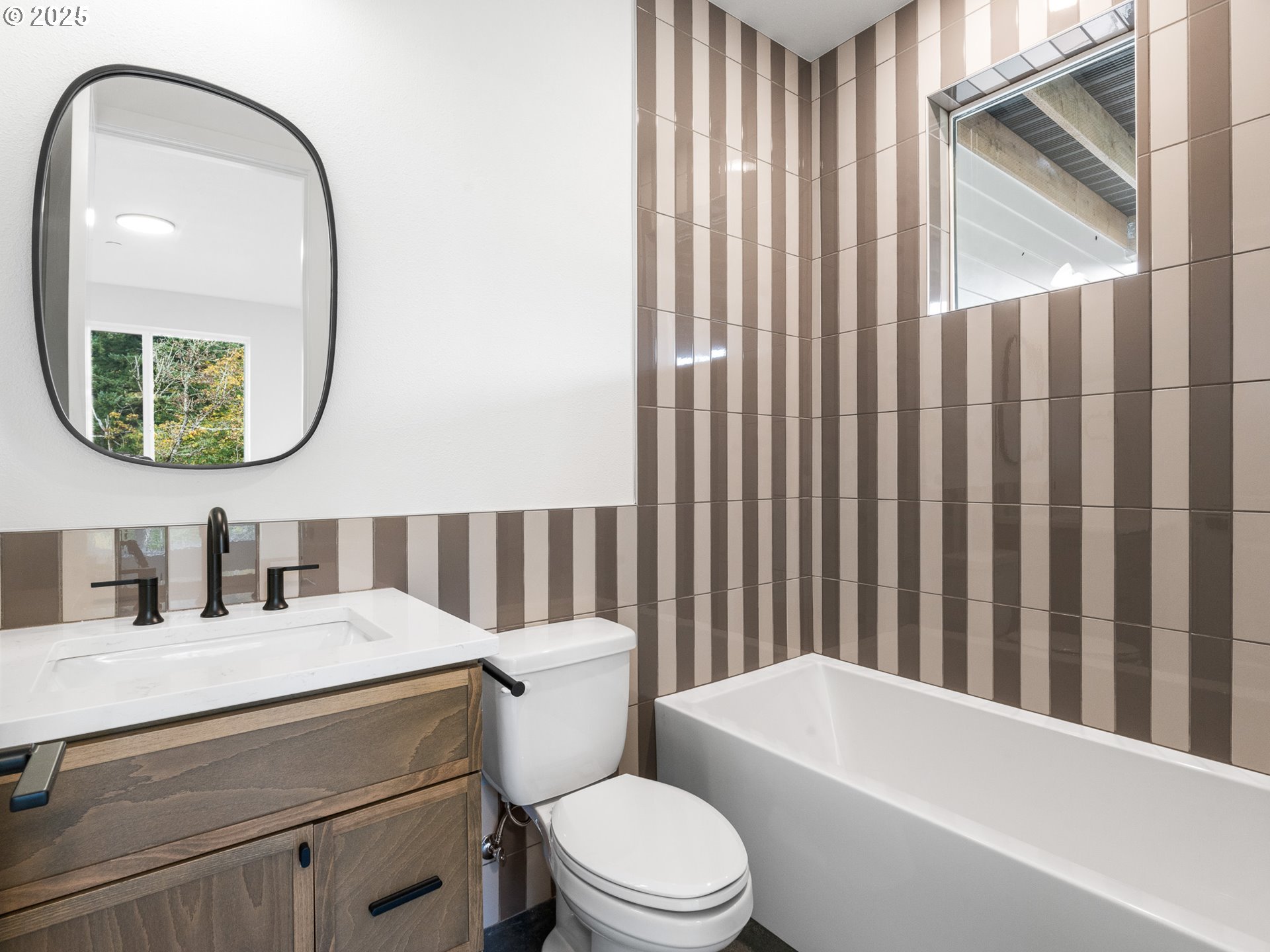 841 Southwest 49th Street Gresham, OR 97080 - Photo 38 of 44