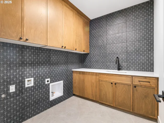 $929,900 | 841 Southwest 49th Street, Gresham, OR 97080