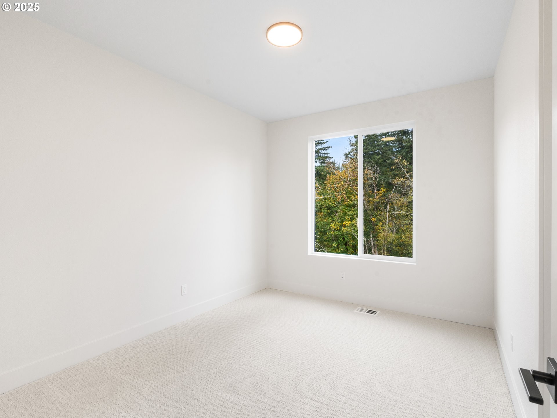 841 Southwest 49th Street Gresham, OR 97080 - Photo 40 of 44