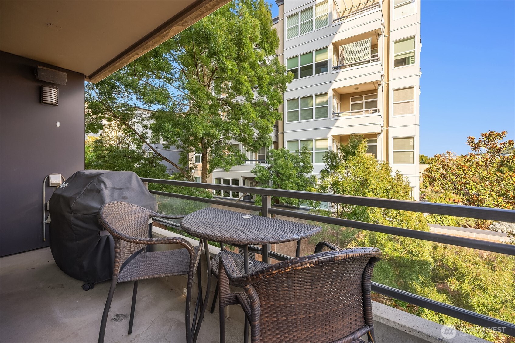 10000 Main Street, Unit 306 Bellevue, WA 98004 - Photo 14 of 33