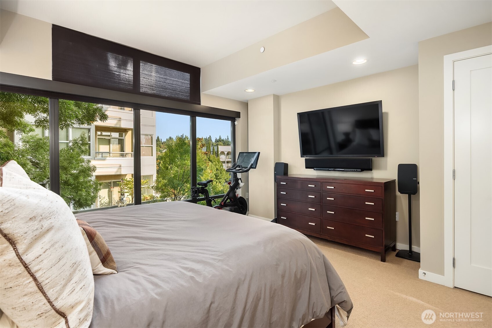 10000 Main Street, Unit 306 Bellevue, WA 98004 - Photo 20 of 33