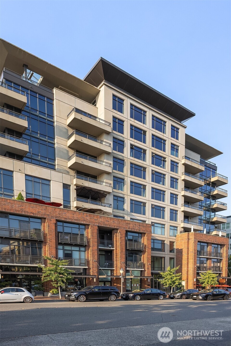 10000 Main Street, Unit 306 Bellevue, WA 98004 - Photo 2 of 33