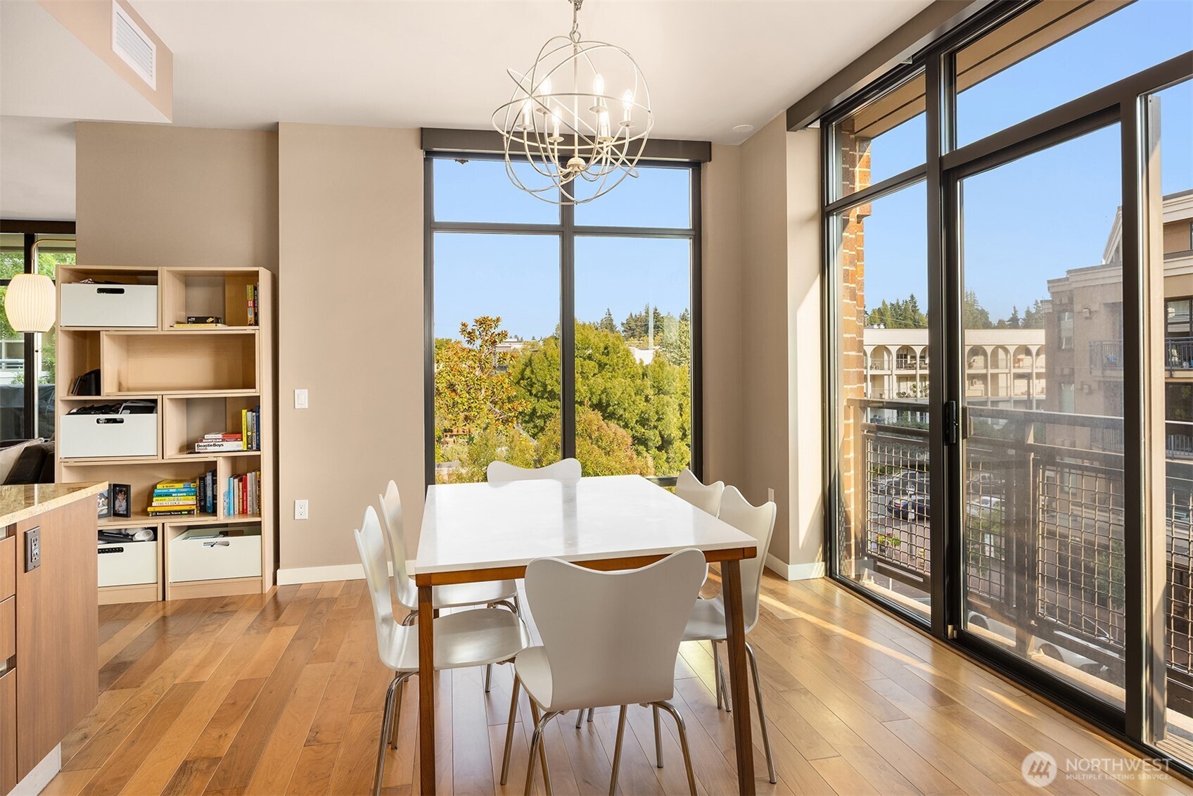 10000 Main Street, Unit 306 Bellevue, WA 98004 - Photo 9 of 33