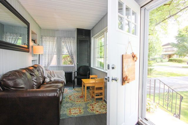 164 Barrypoint Road Riverside, IL 60546 - Photo 4 of 30