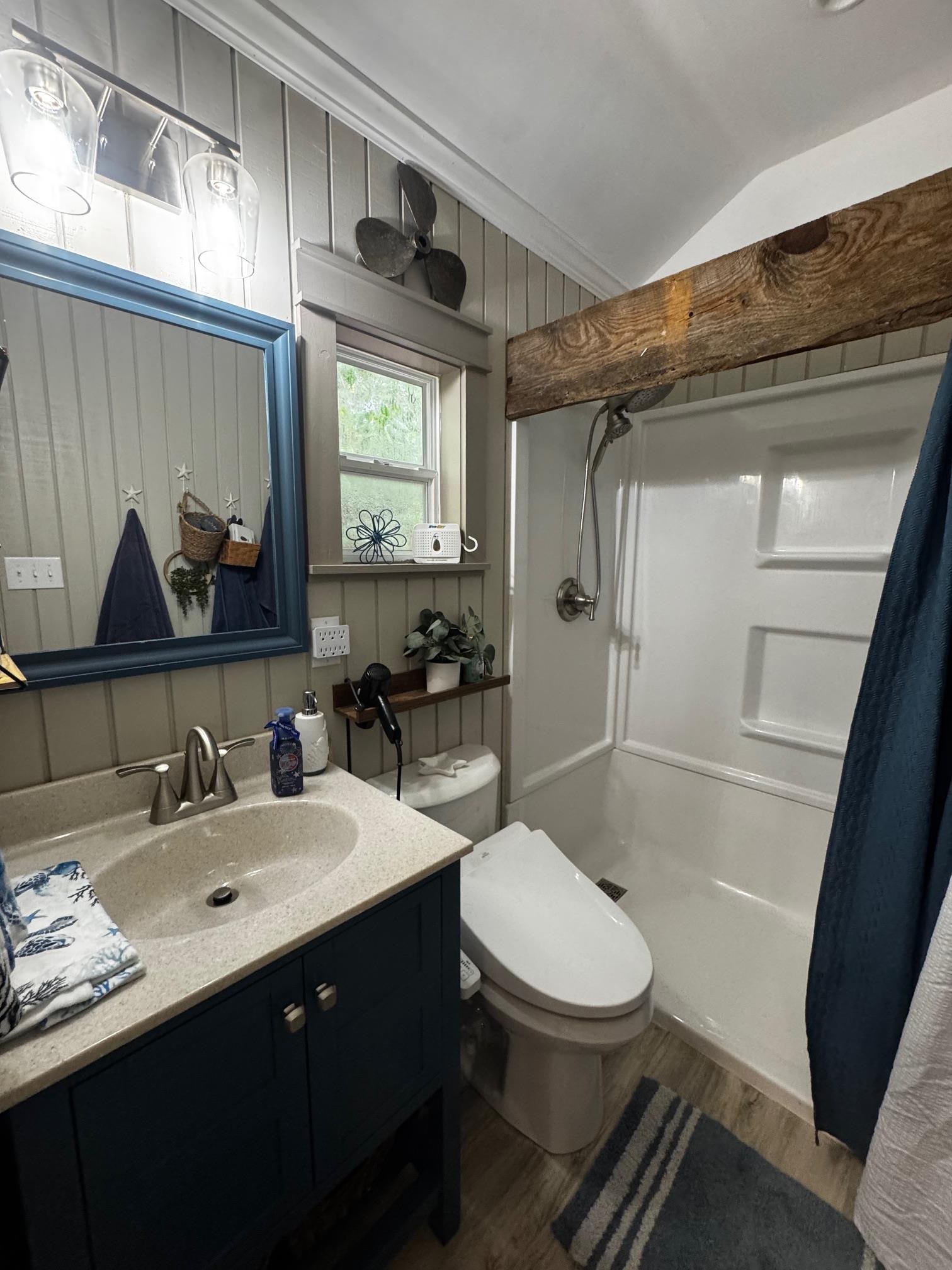 156 Defuniak Loop Lillian, AL 36549 - Photo 9 of 28 Bathroom