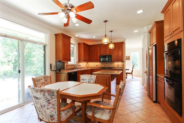 749 Endicott Road Highwood, IL 60040 - Photo 7 of 25 Gallery Image 7