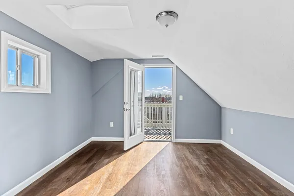 $3,000 | 167 Lexington Street, Unit 3, Boston, MA 02128
