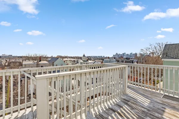 $3,000 | 167 Lexington Street, Unit 3, Boston, MA 02128