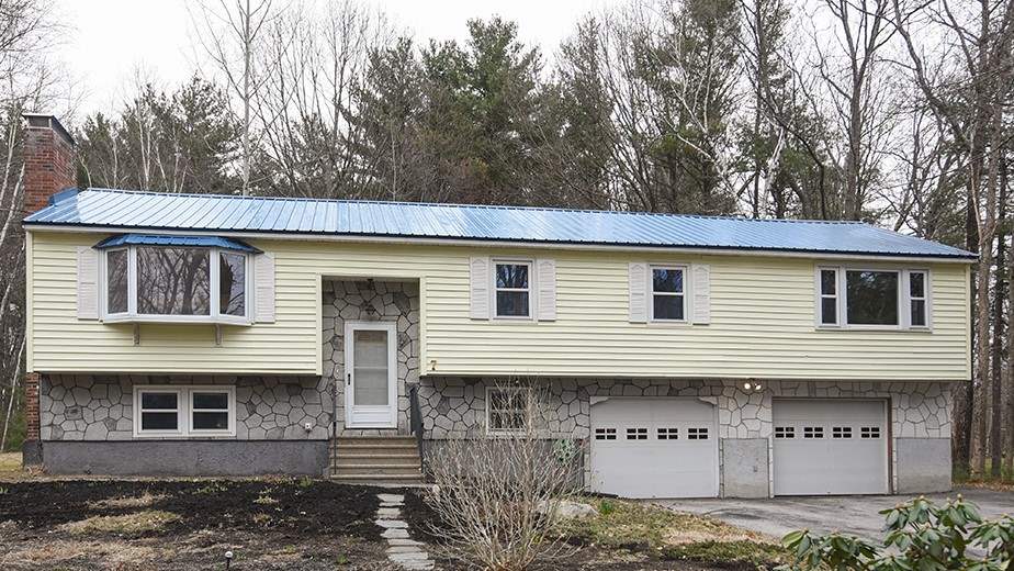 7 Old Manchester Road Derry, NH 03038 - Photo 1 of 25
