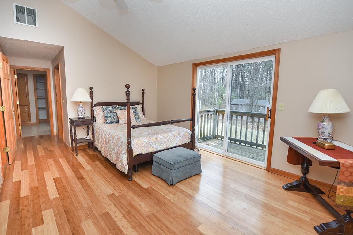 7 Old Manchester Road Derry, NH 03038 - Photo 17 of 25