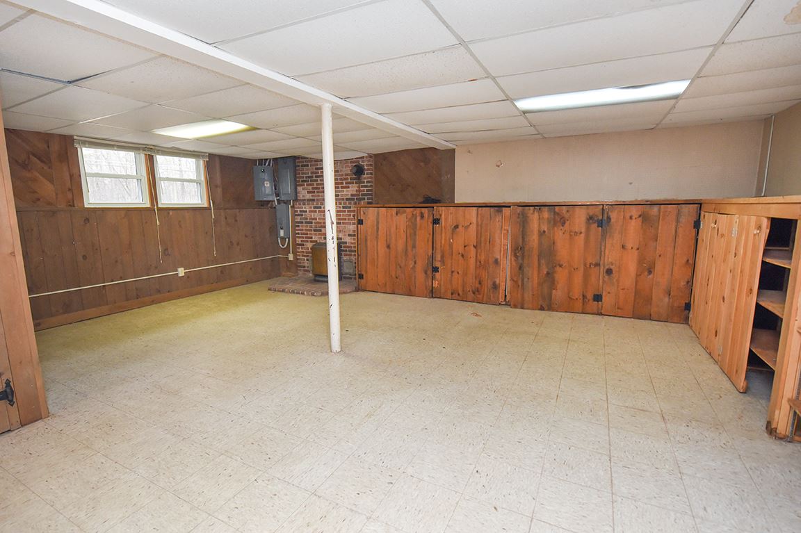 7 Old Manchester Road Derry, NH 03038 - Photo 22 of 25