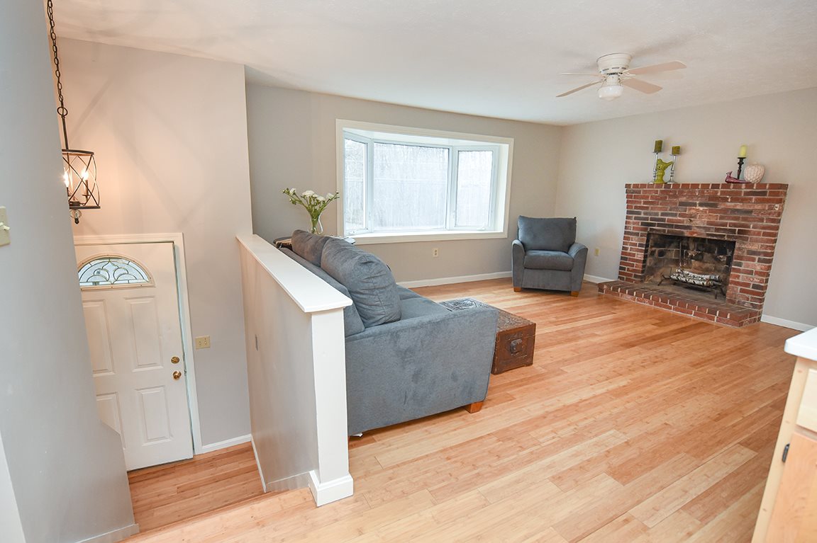 7 Old Manchester Road Derry, NH 03038 - Photo 9 of 25