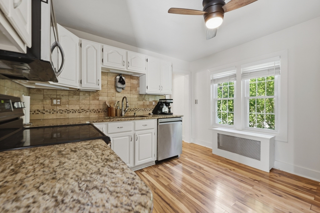 346 Oak Street Clinton, MA 01510 - Photo 5 of 23