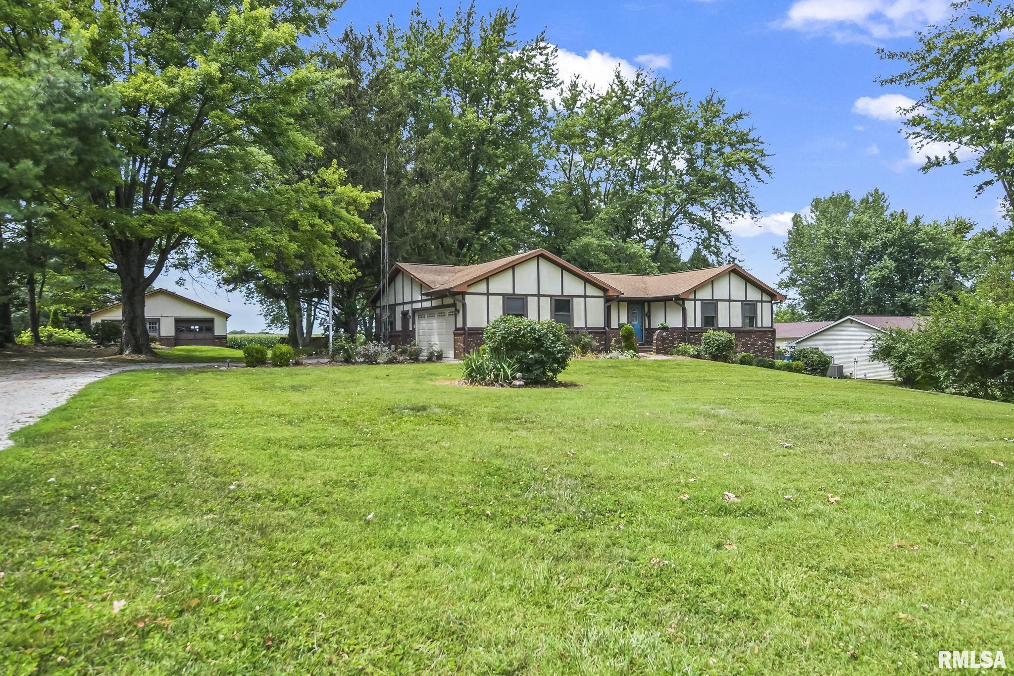 5213 Cockrell Lane Springfield, IL 62711 - Photo 1 of 45