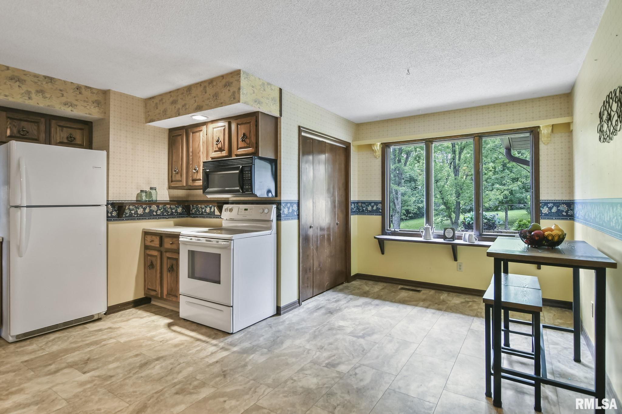 5213 Cockrell Lane Springfield, IL 62711 - Photo 14 of 45