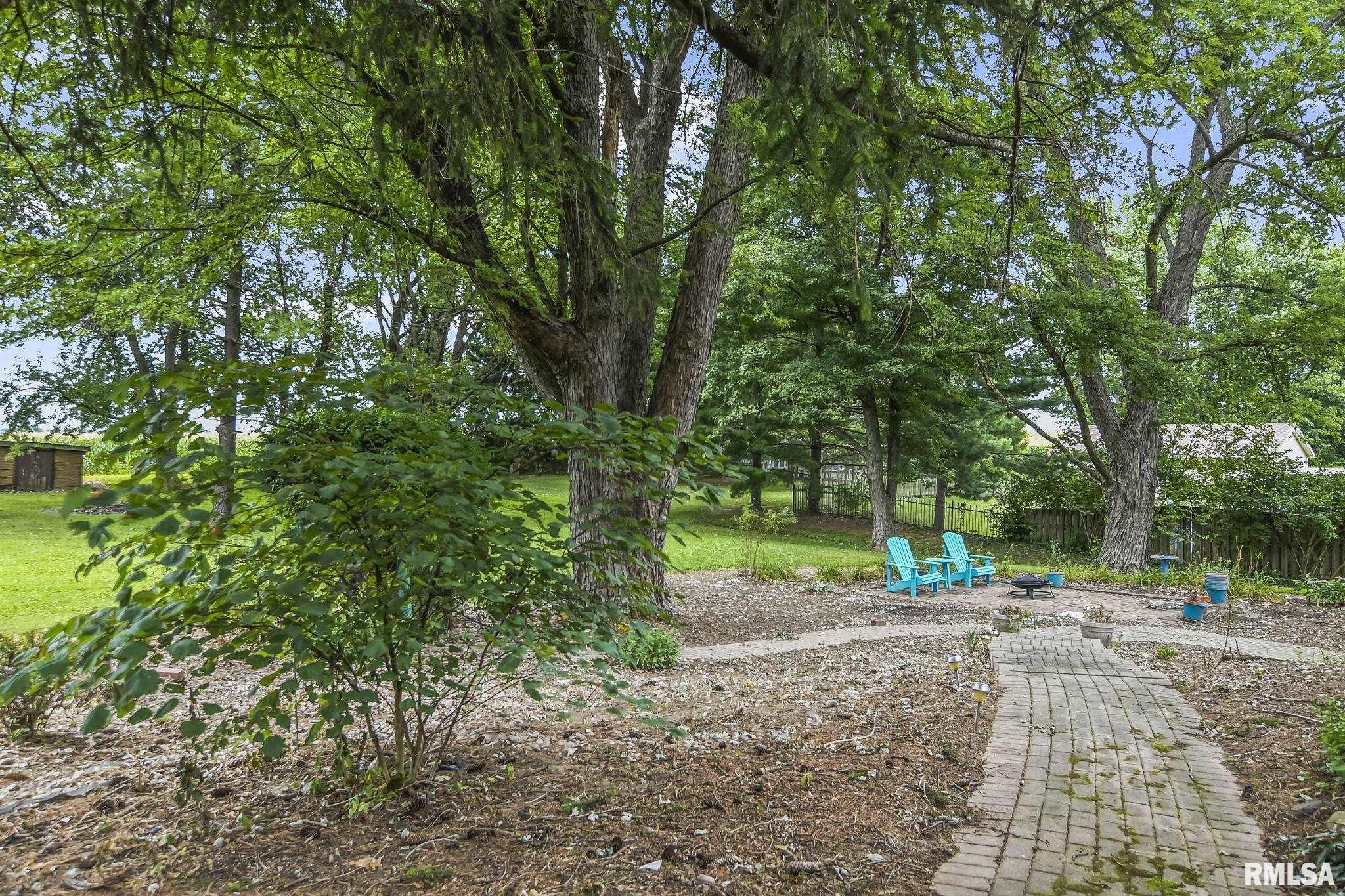 5213 Cockrell Lane Springfield, IL 62711 - Photo 4 of 45