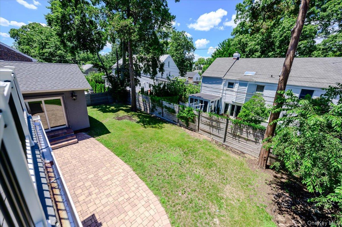 18 Pond Park Road Great Neck, NY 11023 - Photo 18 of 36