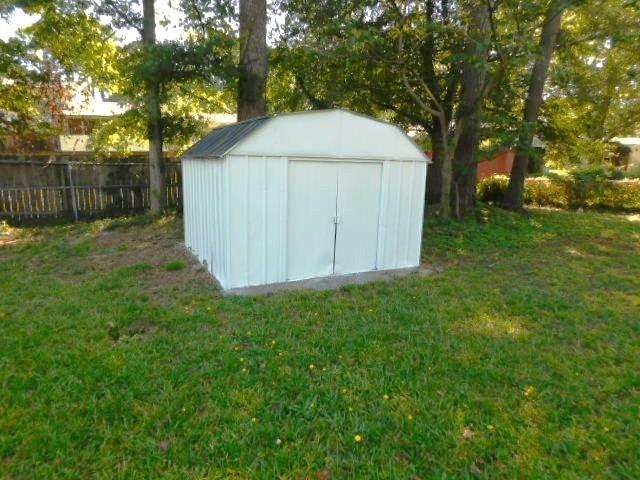 879 Forest Ridge Drive Southeast Marietta, GA 30067 - Photo 29 of 29 a view of backyard with green space
