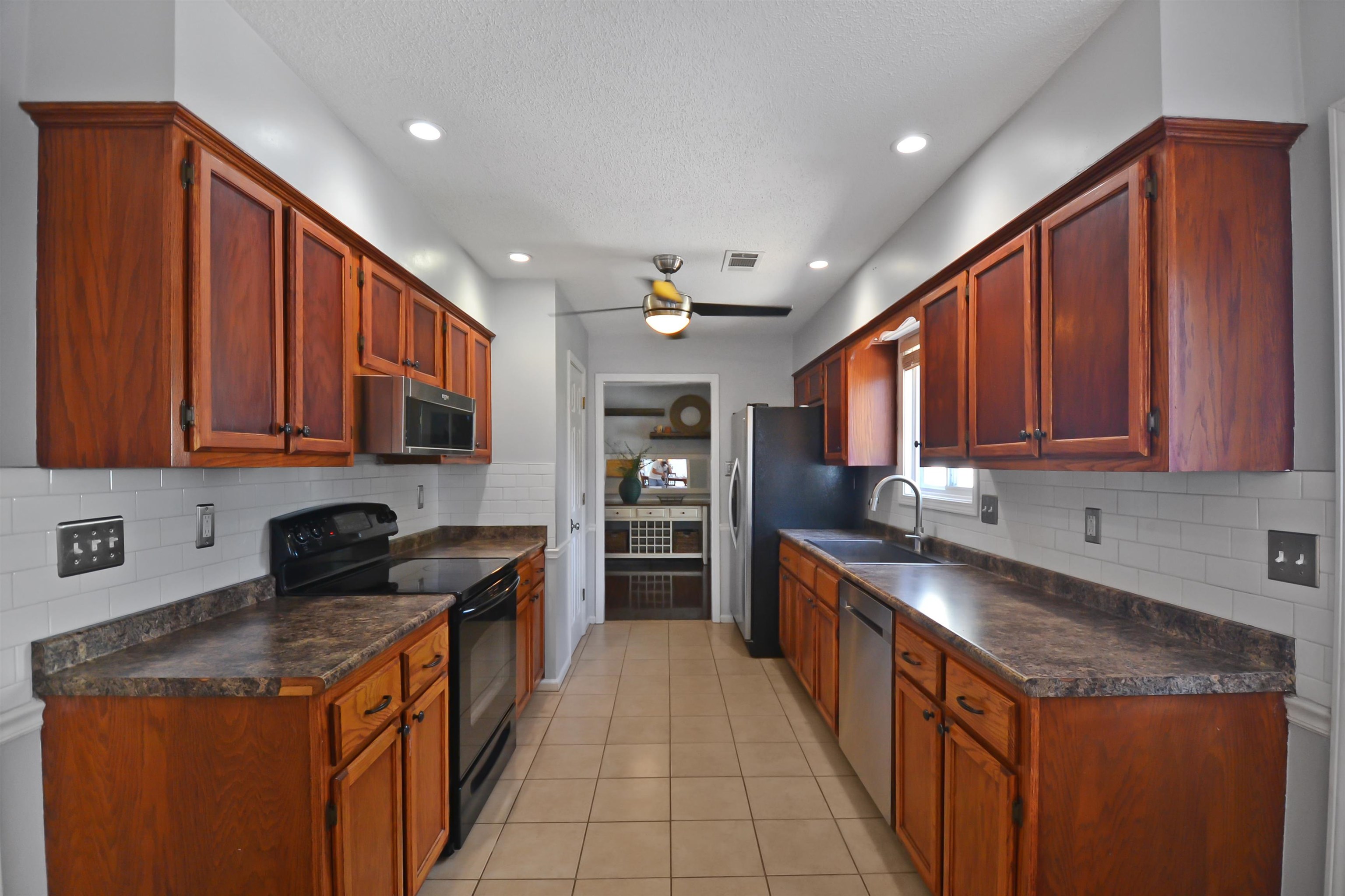 6724 Dawnhill Road Bartlett, TN 38135 - Photo 2 of 23 Gallery Image 2