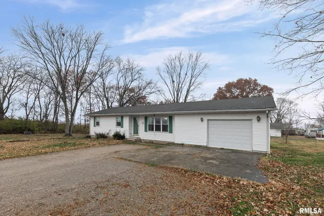 $119,900 | 103 Middleton Street, Iuka, IL 62849