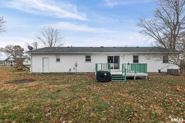 $119,900 | 103 Middleton Street, Iuka, IL 62849