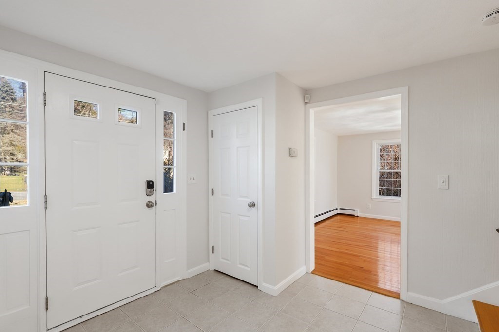 28 Duggan Road Acton, MA 01720 - Photo 4 of 42 Gallery Image 4