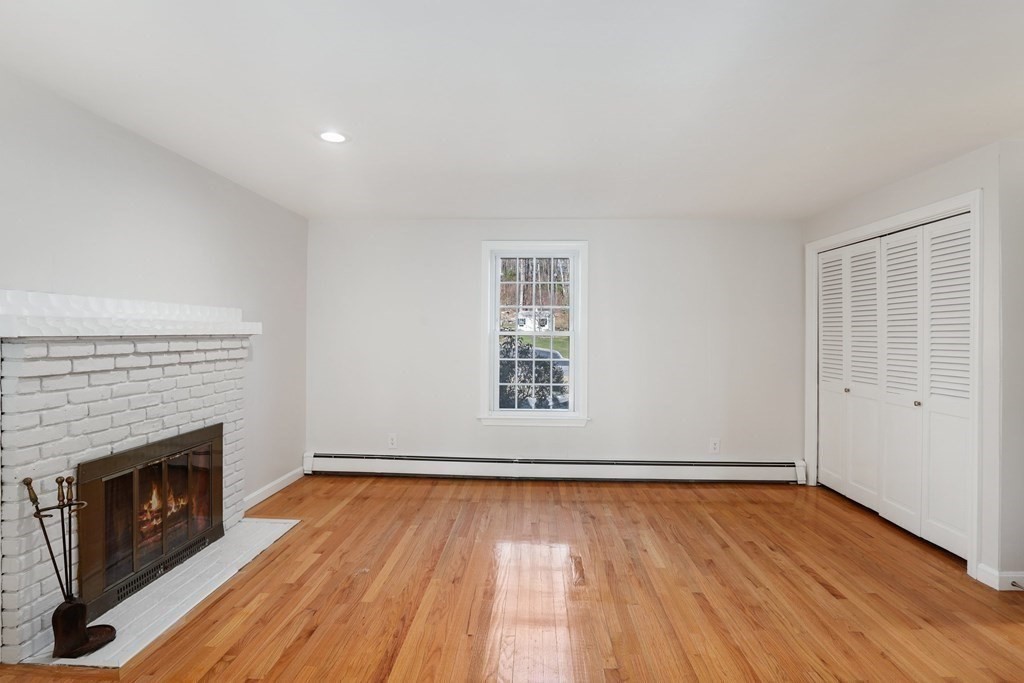 28 Duggan Road Acton, MA 01720 - Photo 6 of 42 Gallery Image 6