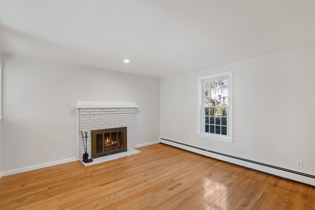 28 Duggan Road Acton, MA 01720 - Photo 7 of 42 Gallery Image 7
