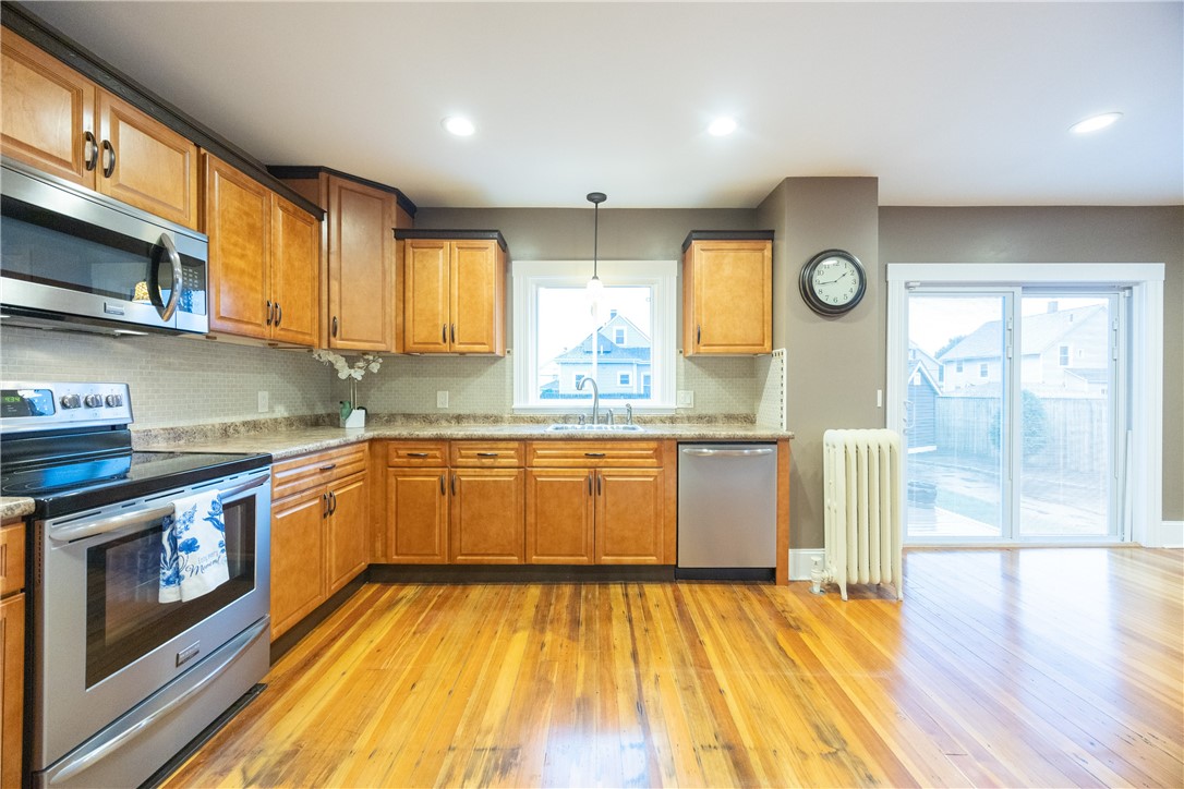 200 Woodward Avenue East Providence, RI 02914 - Photo 7 of 39