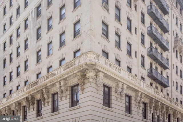 $1,085 | 201 South 13th Street, Unit 704, Philadelphia, PA 19107