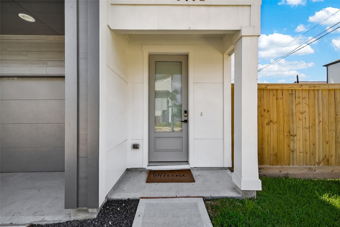 3402 Luca Street Houston, TX 77021 - Photo 3 of 18 a view of front door of a house